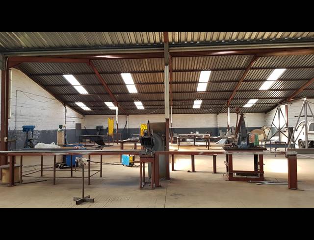 1,850M² FACTORY FOR SALE IN BLACKHEATH INDUSTRIAL